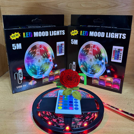 شريط الإضاءة الاصق