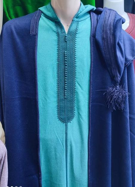 مجموعة متكونة من سلهام وجلباب مليفة مع طربوش هدية