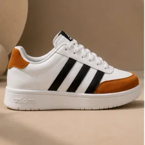 حذاء Adidas Casual Premium – أبيض × بني | مريح وأنيق للاستخدام اليومي