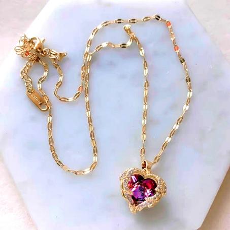 قلاده قلب البحر