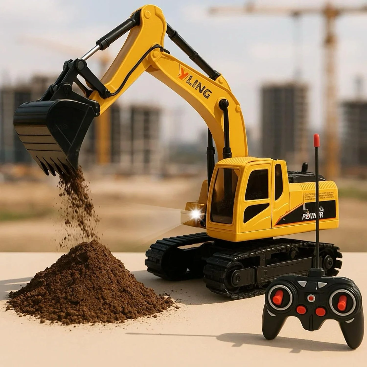 شاحنة تراكس الذكية مزوّدة ببطارية وجهاز تحكّم عن بُعد!