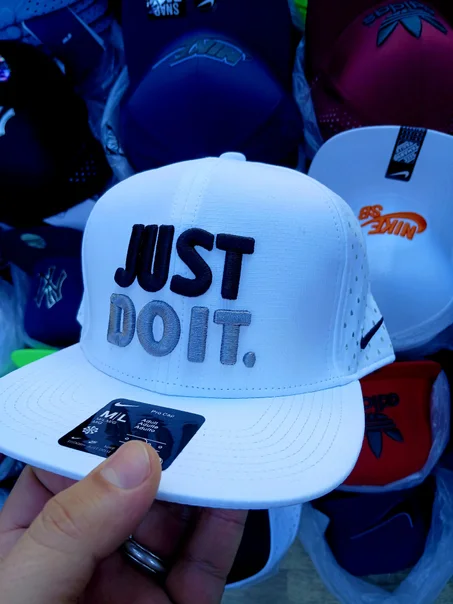 casquette Nike Just do it white