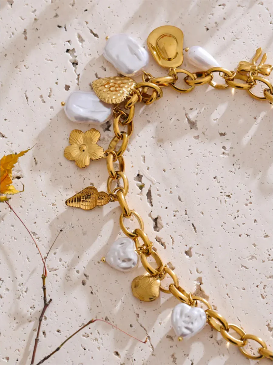 CHARM OF THE SEA NECKLACE