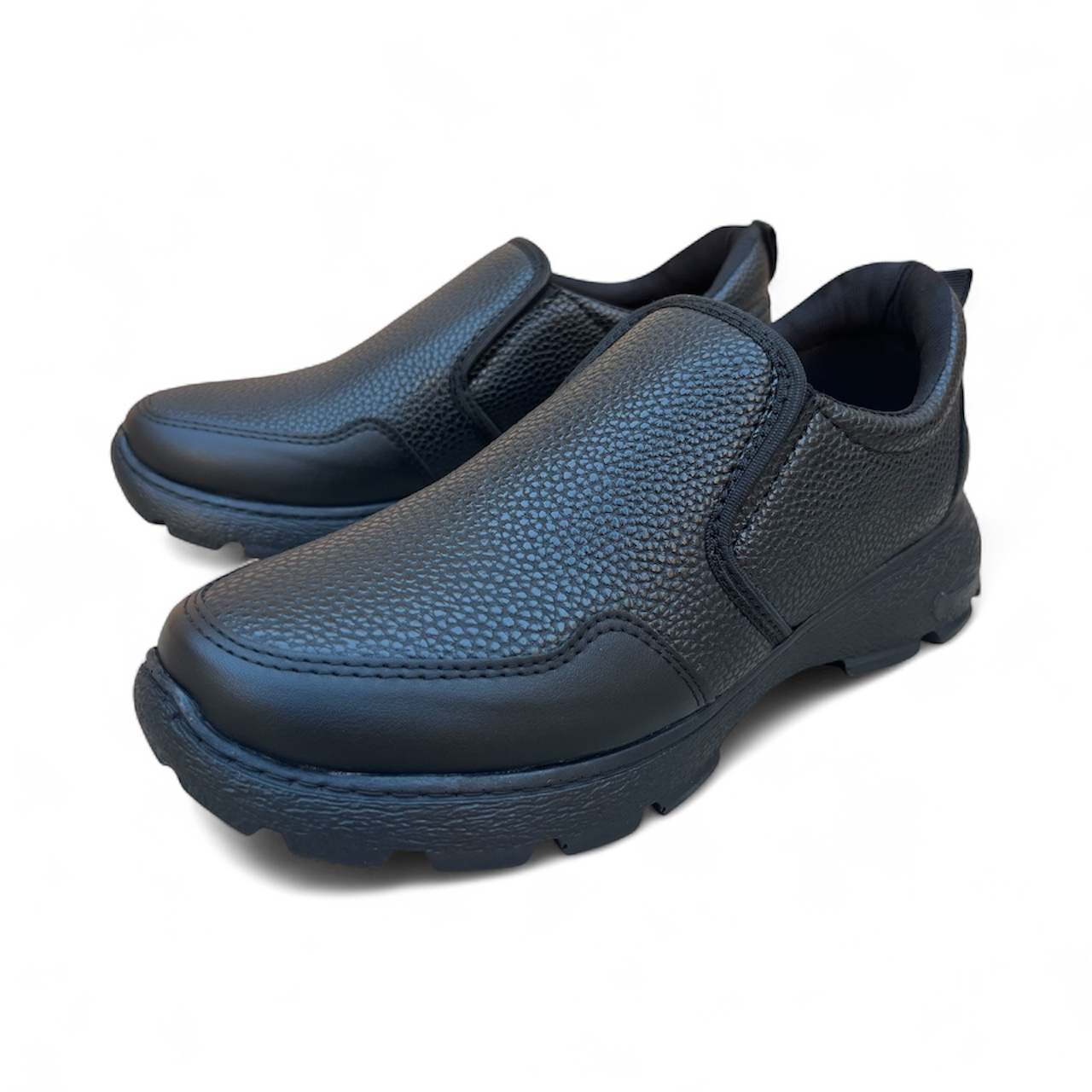 حذاء خفيف بتصميم أنيق وراحة تدوم طوال اليوم