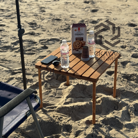 طاولة خشبية قابلة للطي