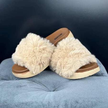Pontoufles en fourrure BEIGE