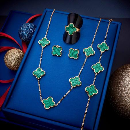 طاقم مجوهرات لعشاق الأناقة