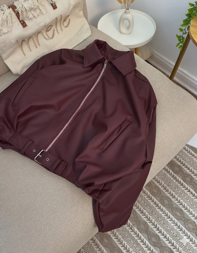 جاكيط قصير أنيق بحزام