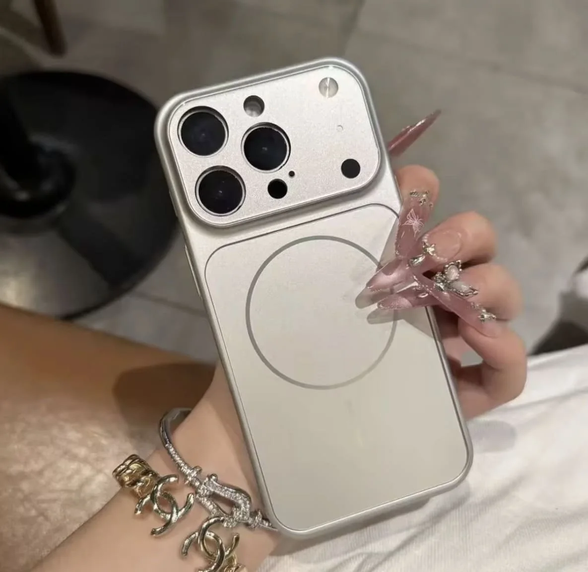🔥 غيّر شكل iPhone 15 Pro Max وخليه يبان كيما iPhone 18 Pro Max