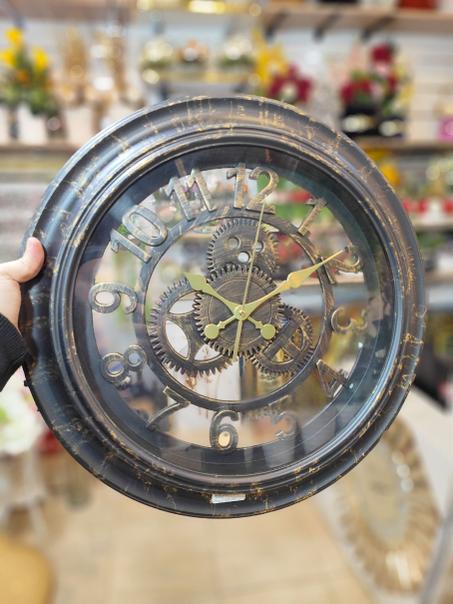 ساعة حائط بآلية ميكانيزم