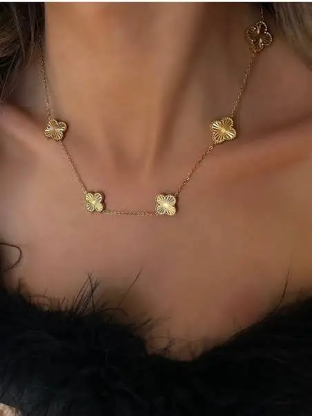 Collier VanCleef doré — Élégance intemporelle