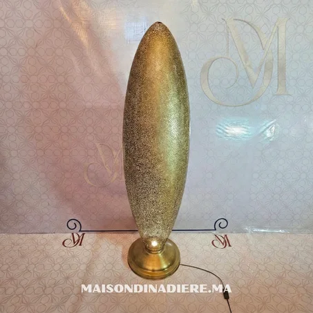 Lampe décorative artisanale en métal doré – Luminaire marocain de prestige pour intérieur élégant