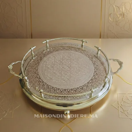 Un plateau raffiné, réalisé par nos maîtres artisans.