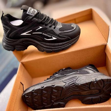 حذاء عصري بلمسة راقية