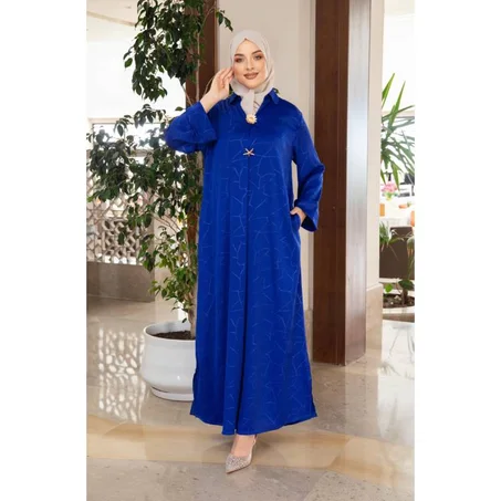 robe avec broche