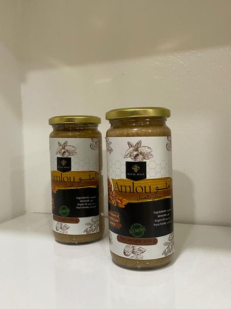 املو باللوز والعسل الحر