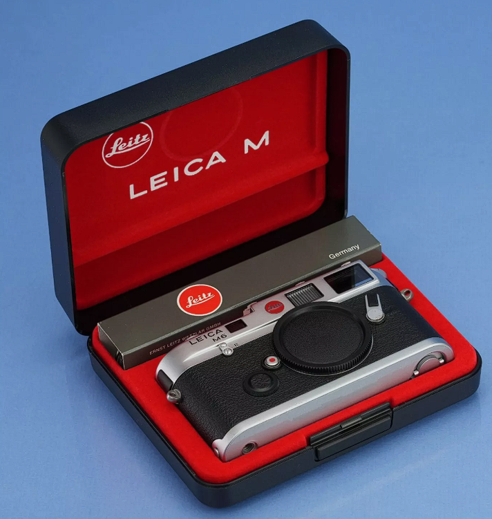 Leica M6 Wetzlar 0.72 Silver Chrome Film Camera Body – Boxed & Complete – Mint Condition