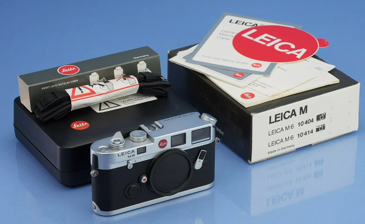 Leica M6 Wetzlar 0.72 Silver Chrome Film Camera Body – Boxed & Complete – Mint Condition