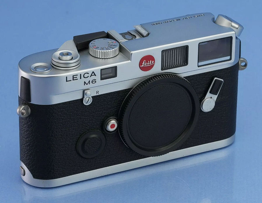 Leica M6 Wetzlar 0.72 Silver Chrome Film Camera Body – Boxed & Complete – Mint Condition