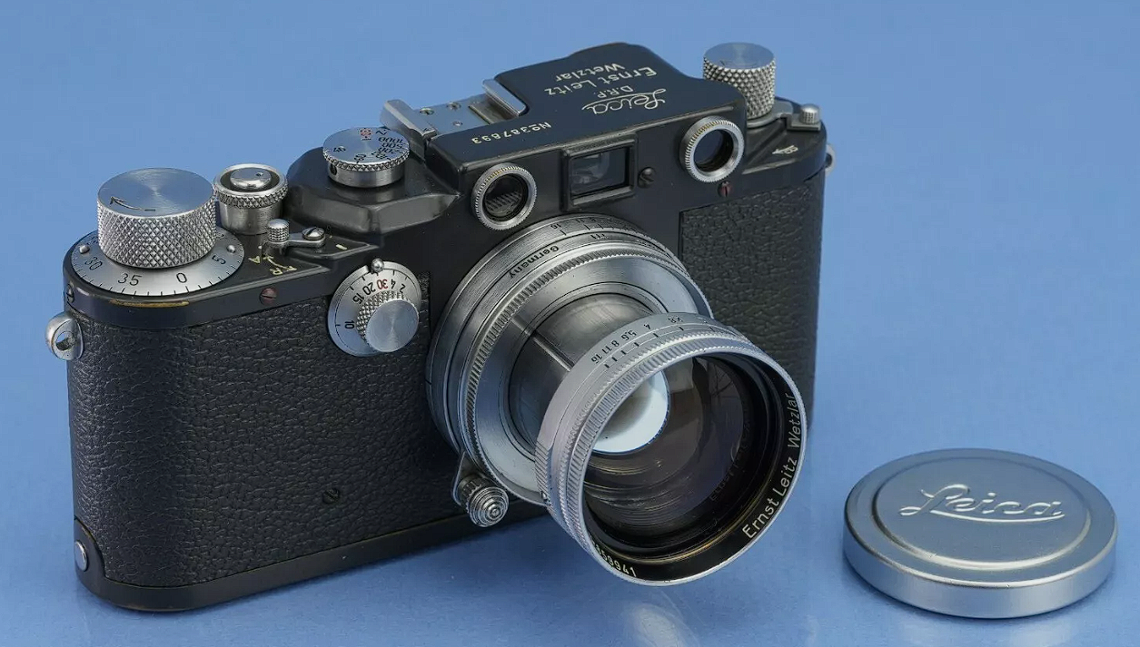 Leica IIIC Grey Paint Camera w/ 50mm f/2 Summitar Lens – Rare Civilian Model – Clean Condition