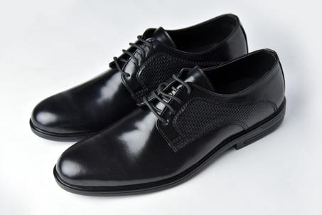 جزمة كلاسيك رباط