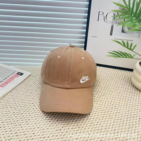 CASQUETTE NIKE beige