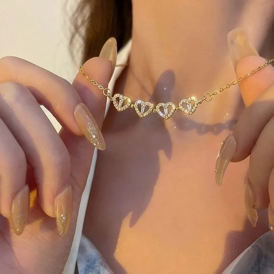 سلاسل نسائية