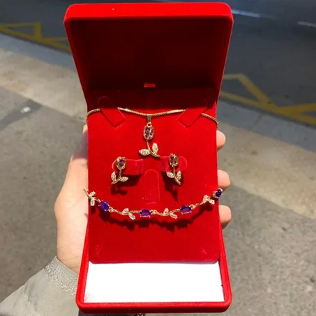 Parure Royale Éclat Rubis