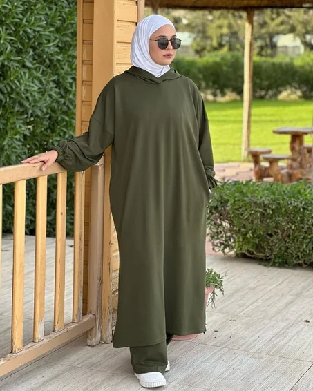 سورفيت للمحجبات بتوب مونطوني – دفء وأناقة شتوية