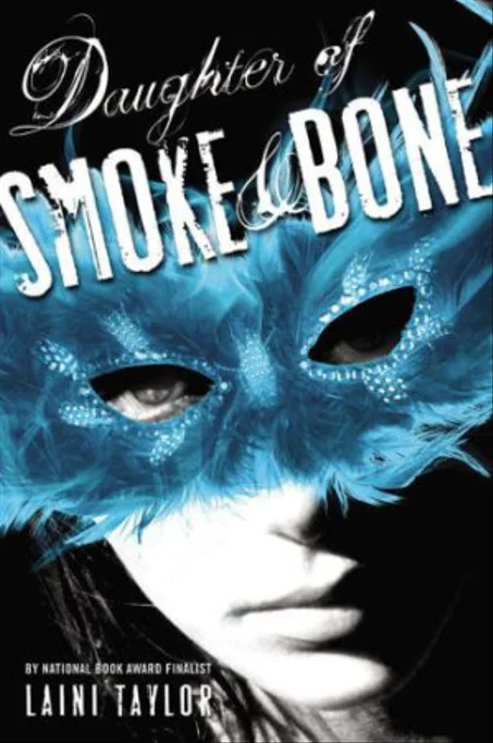 Daughter of Smoke & Bone. Laini Taylor.D