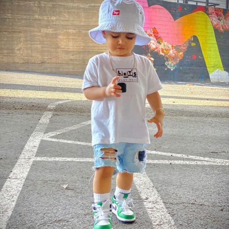 ملابس أولاد