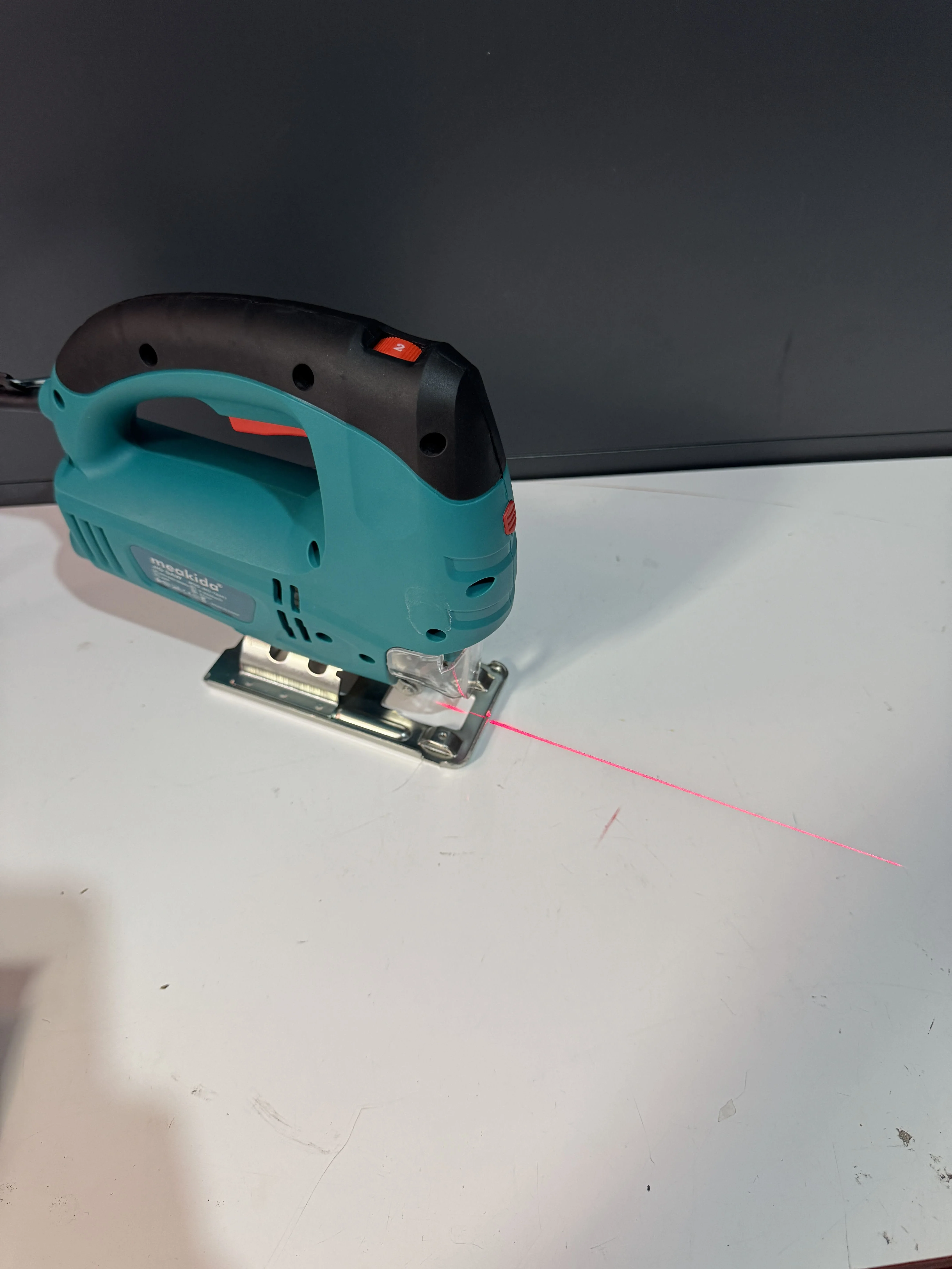 SCIE SAUTEUSE 850W MEAKIDA + ACCESOIRES