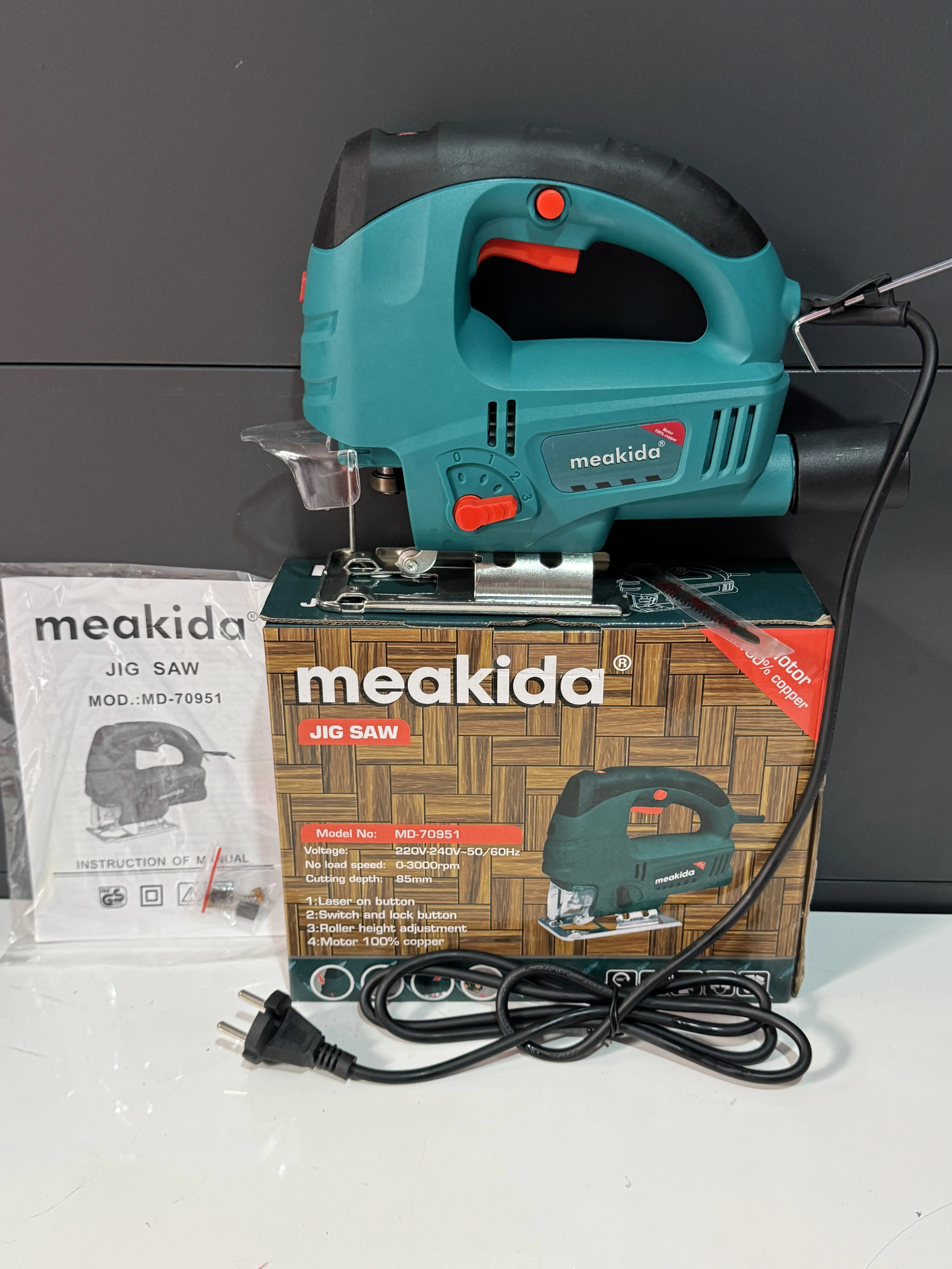 SCIE SAUTEUSE 850W MEAKIDA + ACCESOIRES