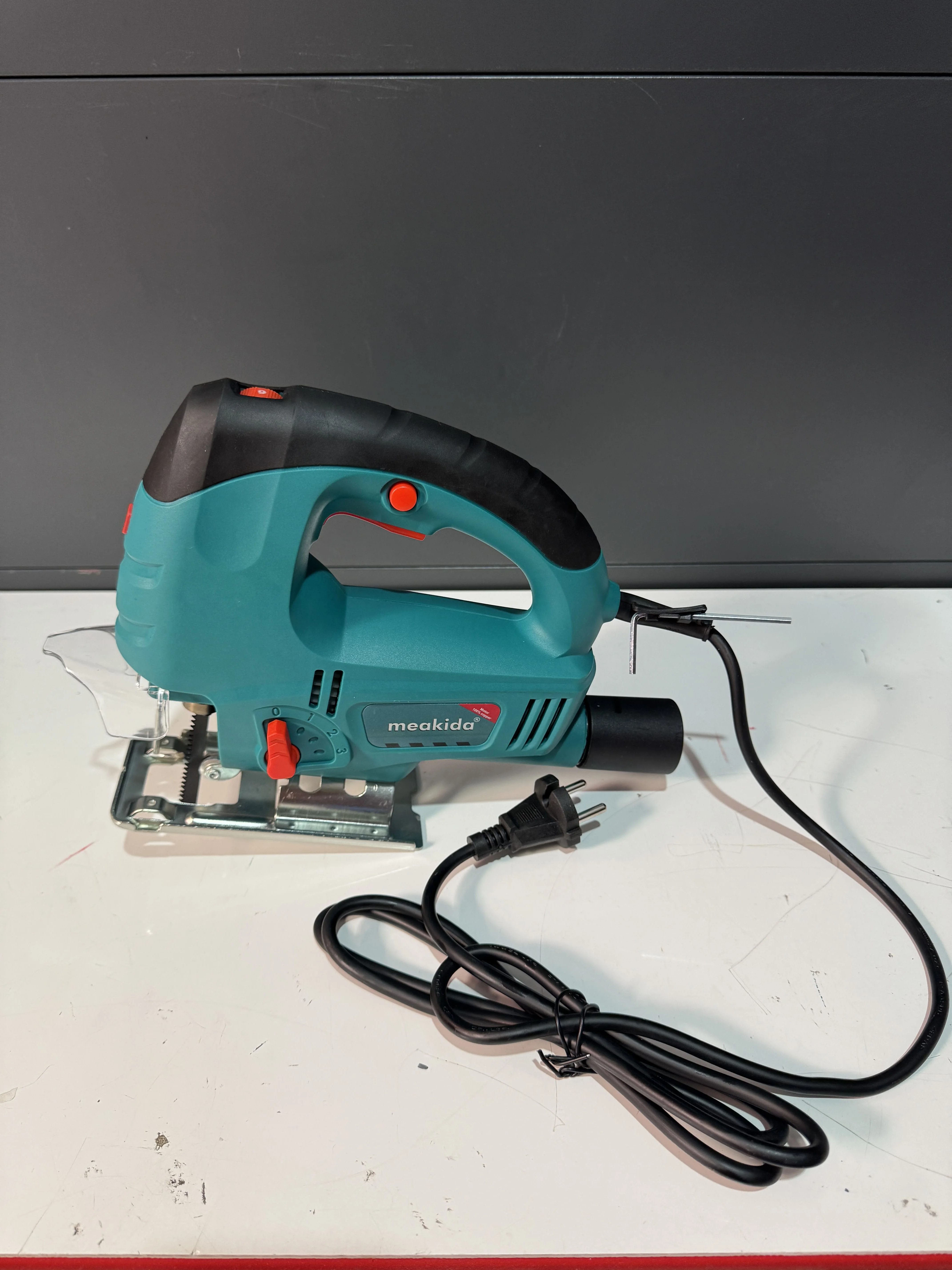 SCIE SAUTEUSE 850W MEAKIDA + ACCESOIRES