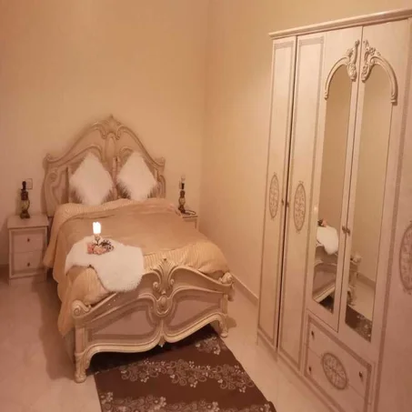 شقة كبيرة في  حجمها وغرفها وجمالها Grand appartement par sa taille, ses chambres et sa beauté