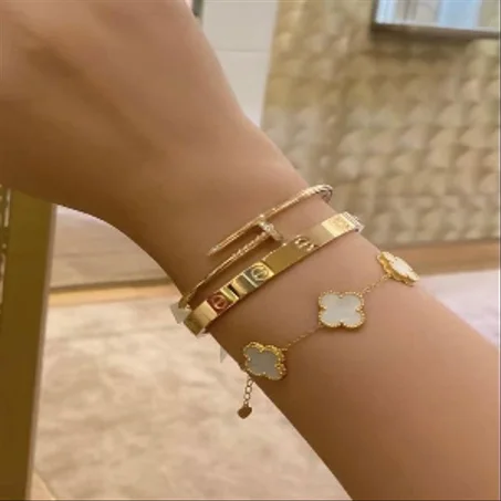 Bracelets en acier inoxydable