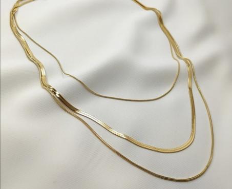 3 𝐶ℎ𝑎𝑖𝑛𝑒 𝑒𝑛 𝑜𝑟 𝑒𝑡 𝑎𝑐𝑖𝑒𝑟 𝑖𝑛𝑜𝑥𝑦𝑑𝑎𝑏𝑙𝑒 𝑝𝑜𝑢𝑟 𝑓𝑒𝑚𝑚𝑒𝑠