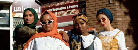 لباس الإناث