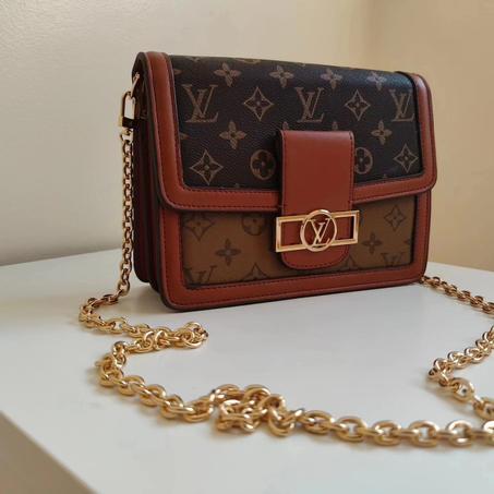 LV  شنط ماركه لويس فيتون