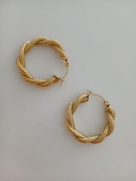 اقراط حلقية