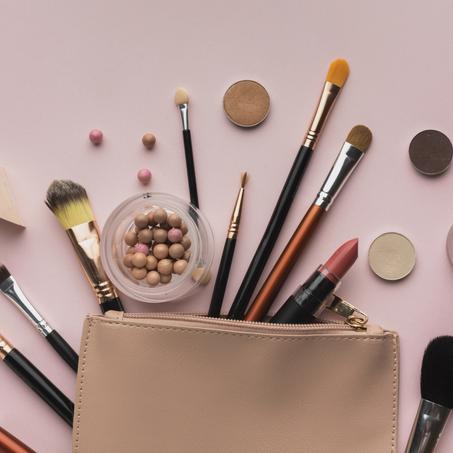 إكسسوارات وأدوات التجميل