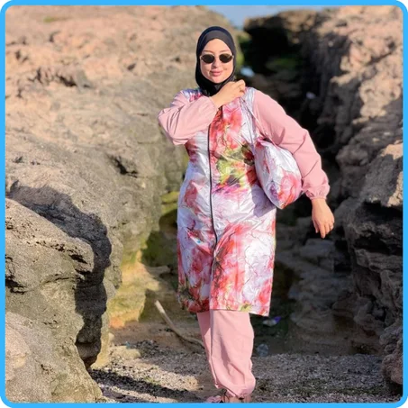 محتشمة ومتوافقة مع قوانين الحجاب الإسلامي، فبوركيني طويل هو الخيار الأمثل لكي.✨