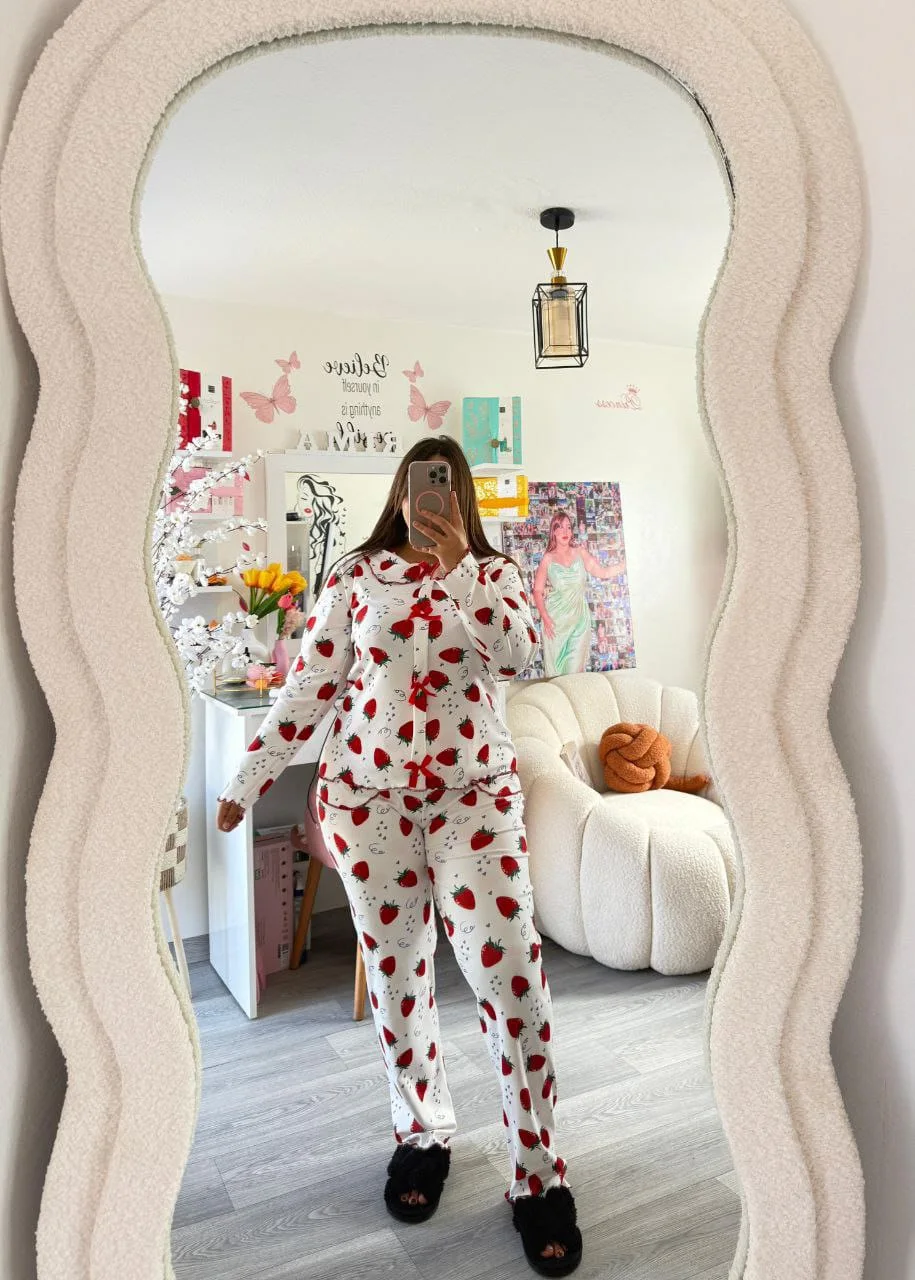 بيجامة موبرة تركية فاخرة | فرو دافئ بنقشة الفراولة | Moroccan Pyjama