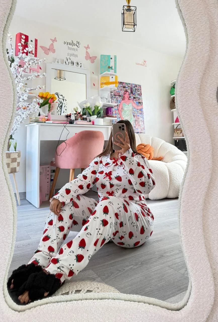 بيجامة موبرة تركية فاخرة | فرو دافئ بنقشة الفراولة | Moroccan Pyjama