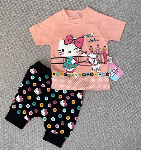 طقم شورت وقميص بأكمام قصيرة كيتي