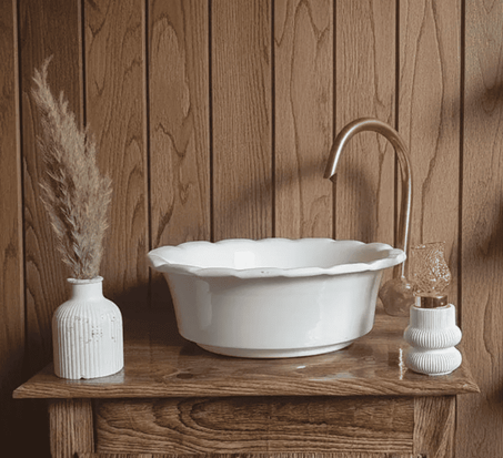 Handcrafted White Ceramic Sink with Wavy Rim – Vintage Farmhouse Basin
