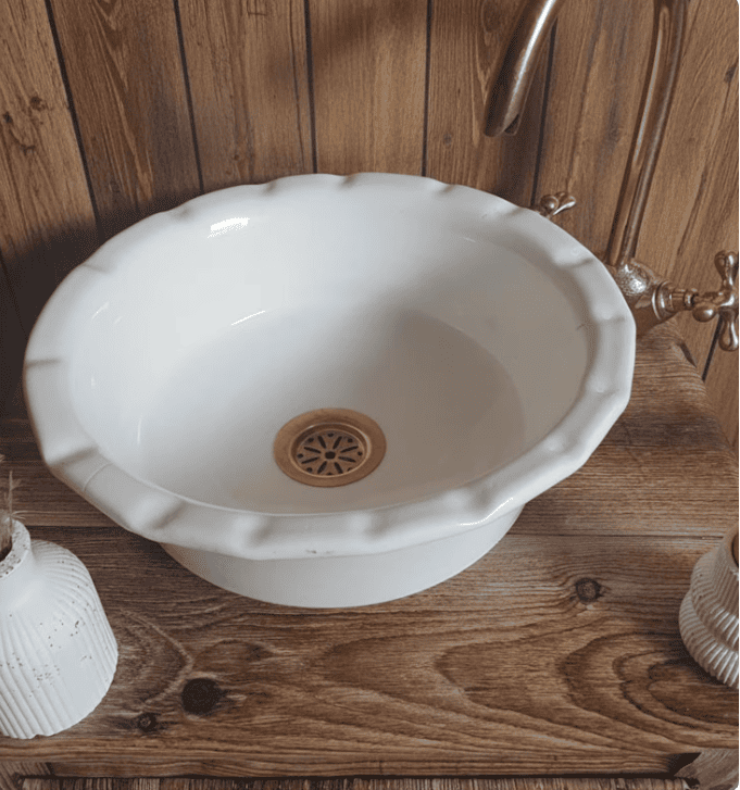 Handcrafted White Ceramic Sink with Wavy Rim – Vintage Farmhouse Basin