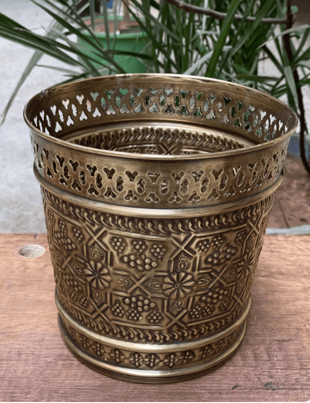 Hammered Brass Trash Can – Unlacquered Waste Basket for Bathroom, Office & Home Decor – Vintage Style Brass Bin for Elegant Spaces
