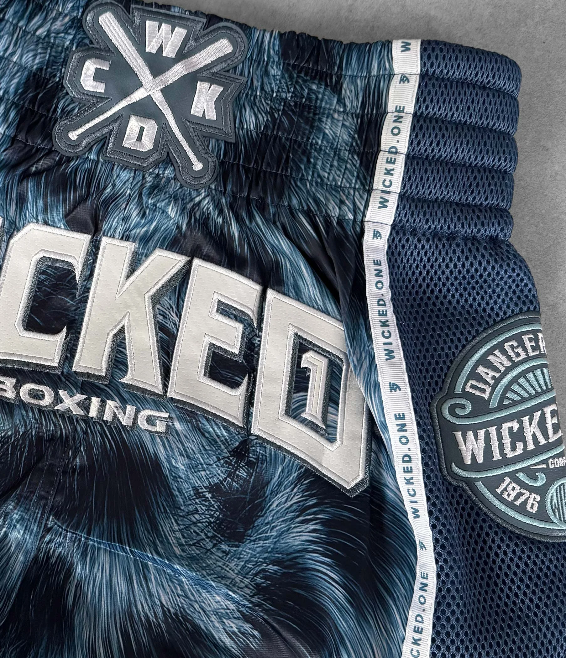 MUAY THAI SHORT HUNTER BLEU
