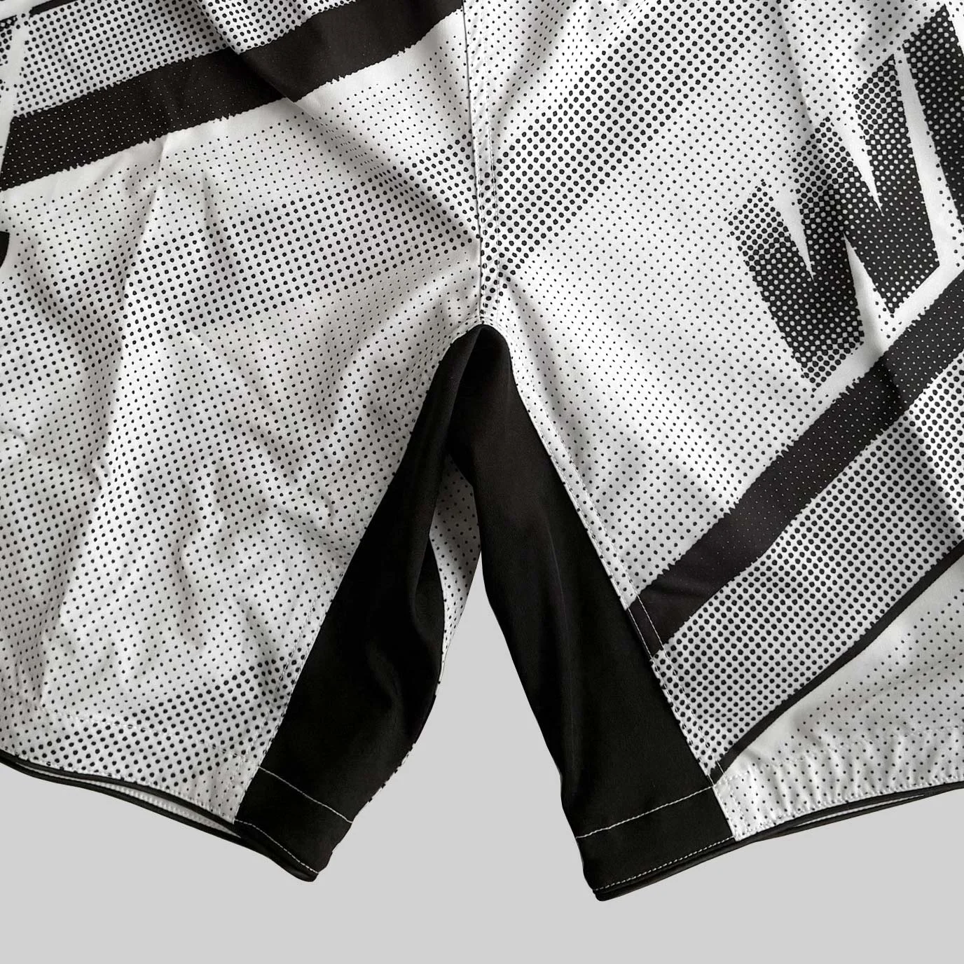 MMA SHORT EAGER OTOSHI BLANC